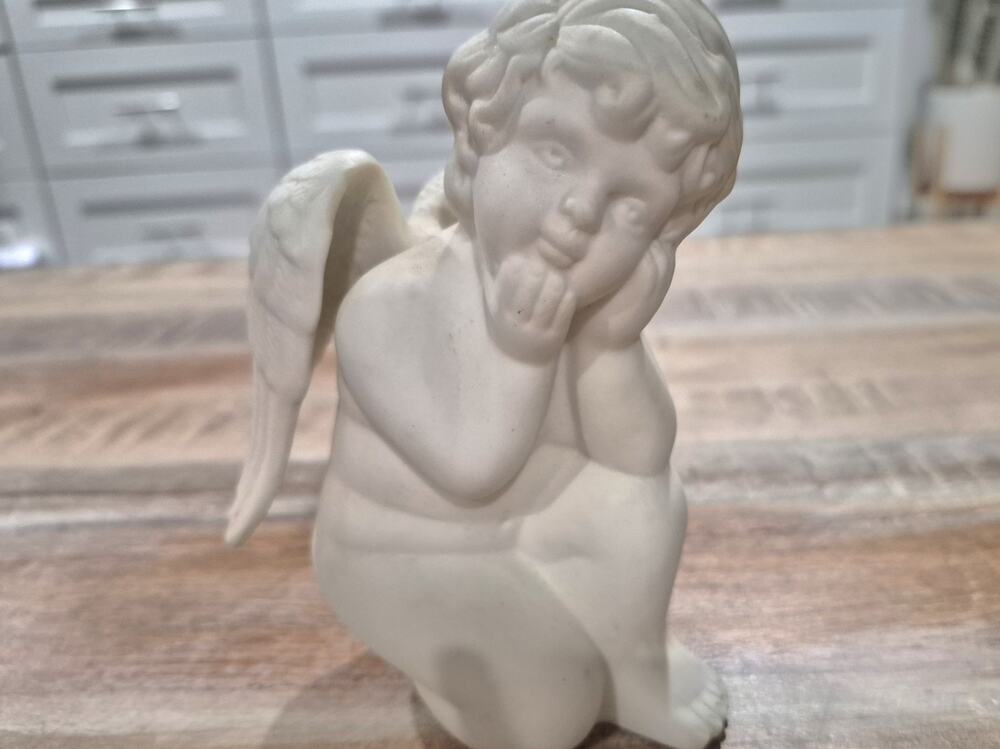 Mini Cherub Angel Ministaue Figurine Ceramic